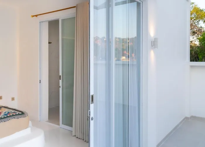 Grega Santorini, 2 Bedroom Walking To Padang Padang * Uluwatu (Bali)